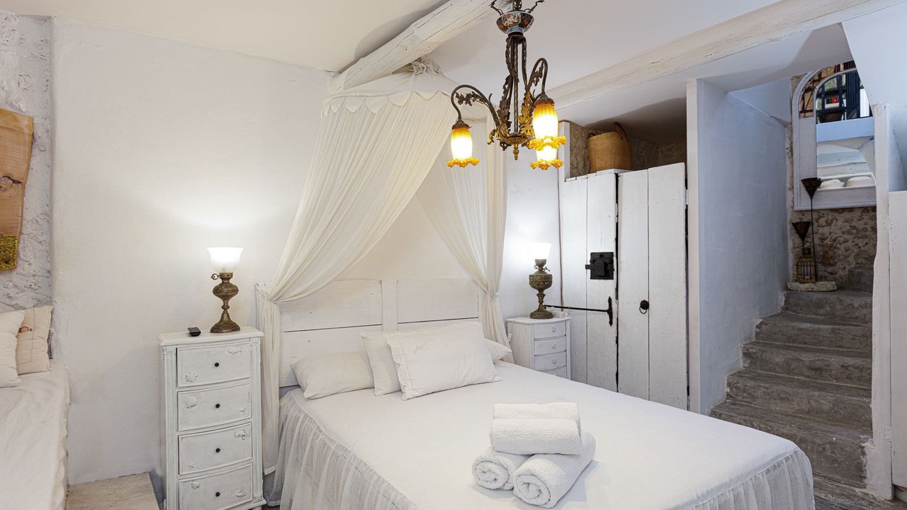 Photo of Bedroom in Armenoi