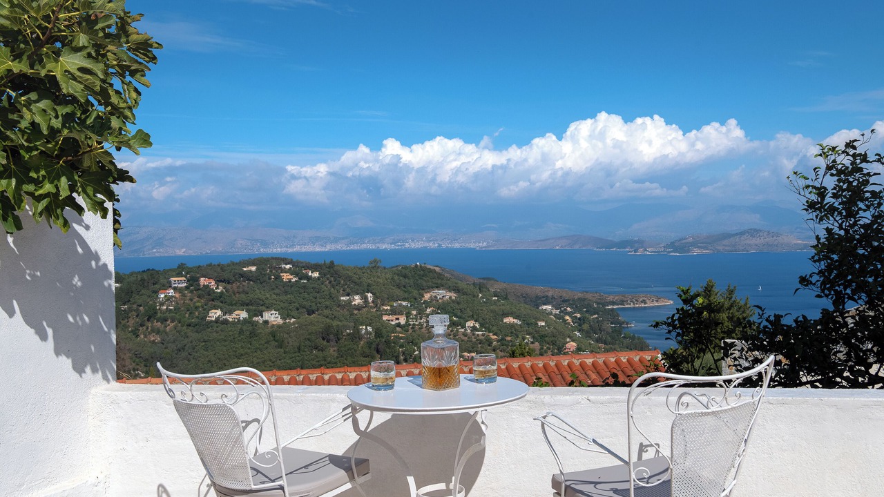 Photo of Outdoor in Petaleia