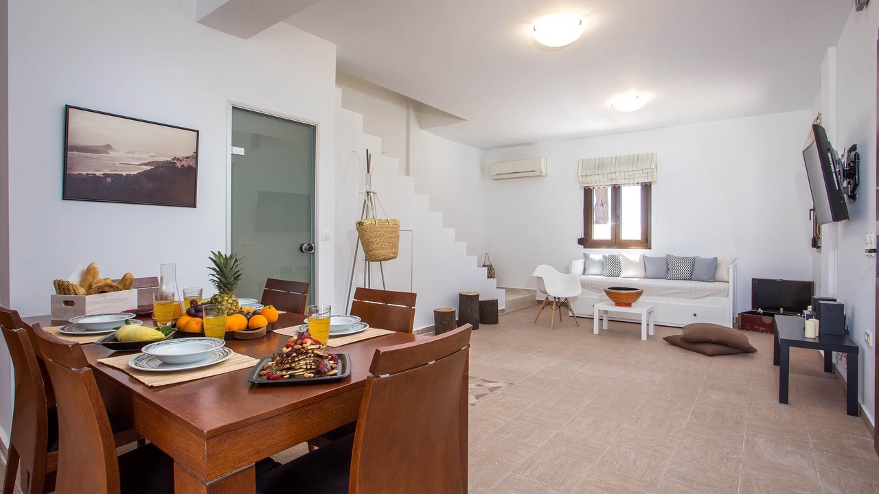 Photo of Others in Pefkos