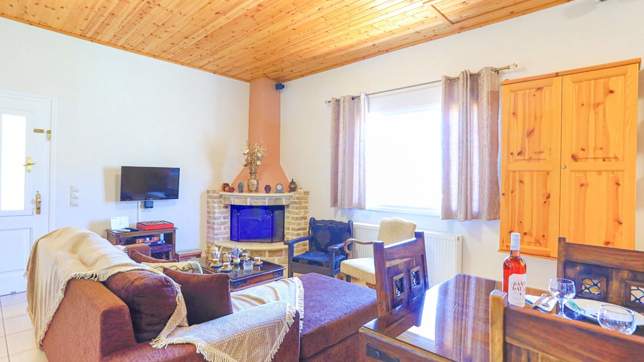 Photo of Livingroom in Petaleia