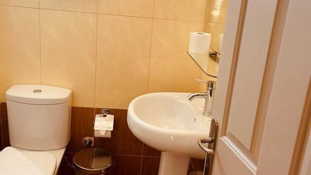 Photo of Bathroom in Platanias Town