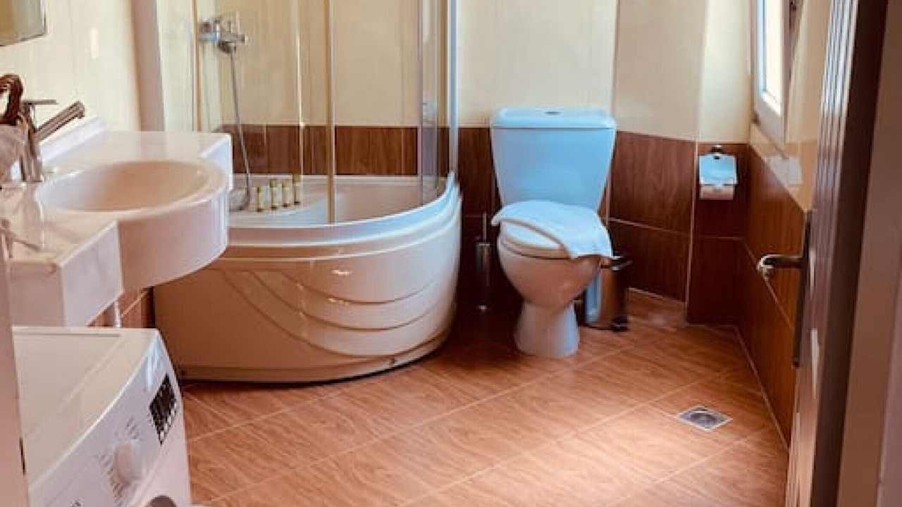 Photo of Bathroom in Platanias Town