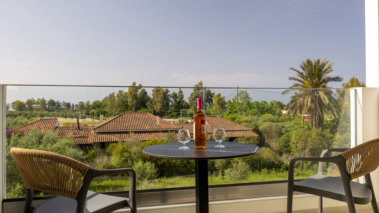 Photo of Patio Balcony in Alikanas