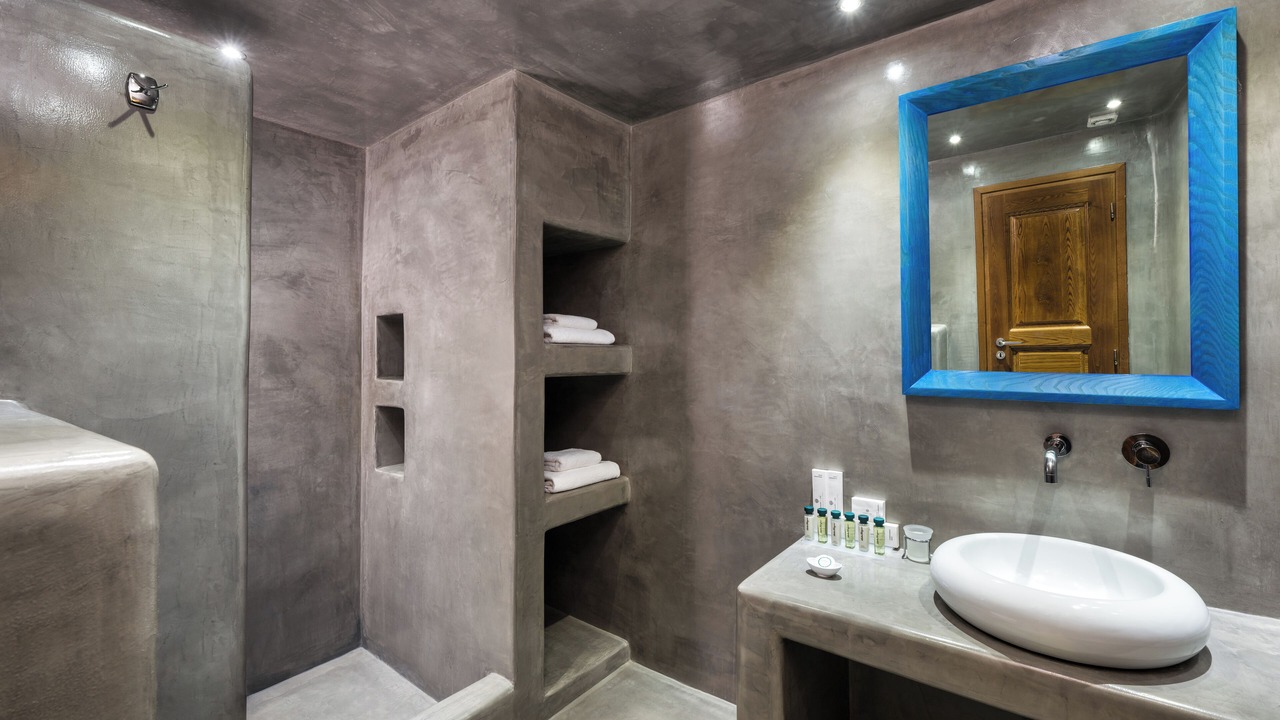 Photo of Bathroom in Kamari