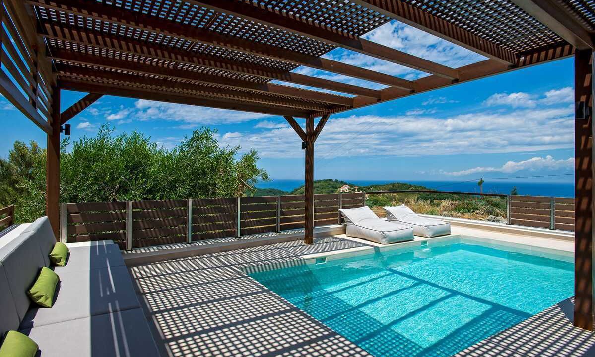Photo of Outdoor in Peroulion