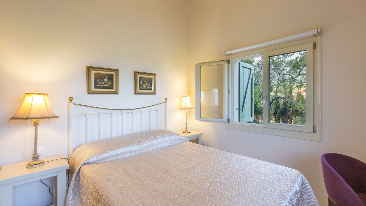 Photo of Bedroom in Ipsos