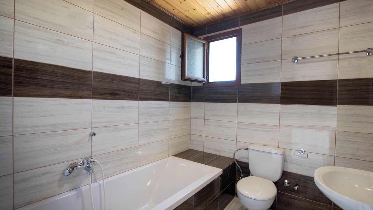 Photo of Bathroom in Arillas