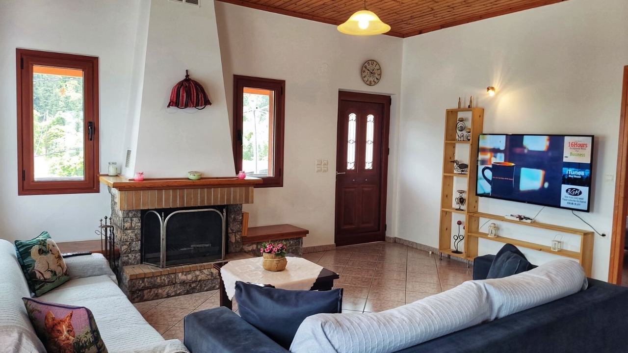 Photo of Livingroom in Pemonia
