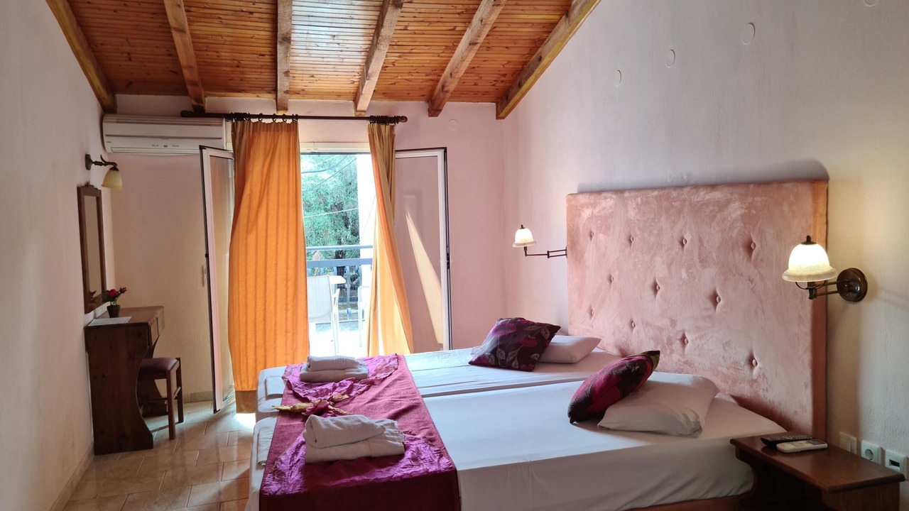 Photo of Bedroom in Benitses