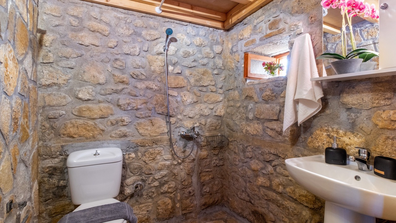 Photo of Bathroom in Spanochori