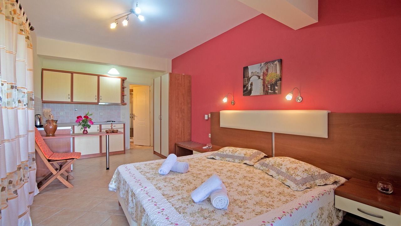 Photo of Bedroom in Messonghi