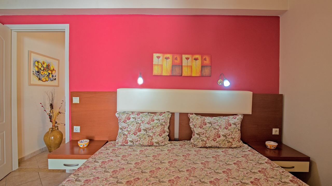 Photo of Bedroom in Messonghi