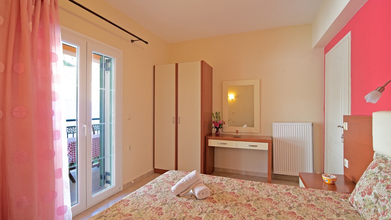 Photo of Bedroom in Messonghi
