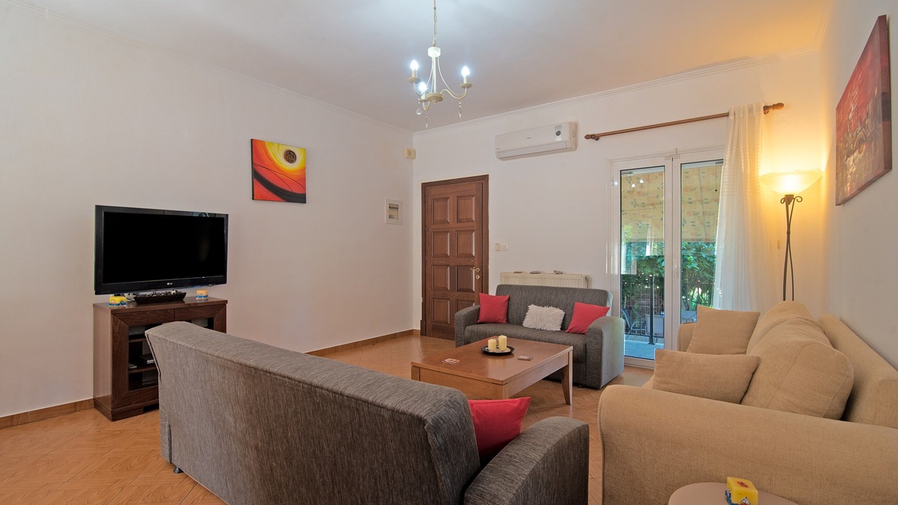 Photo of Livingroom in Tzavros