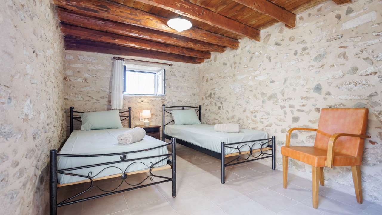 Photo of Bedroom in Thalames