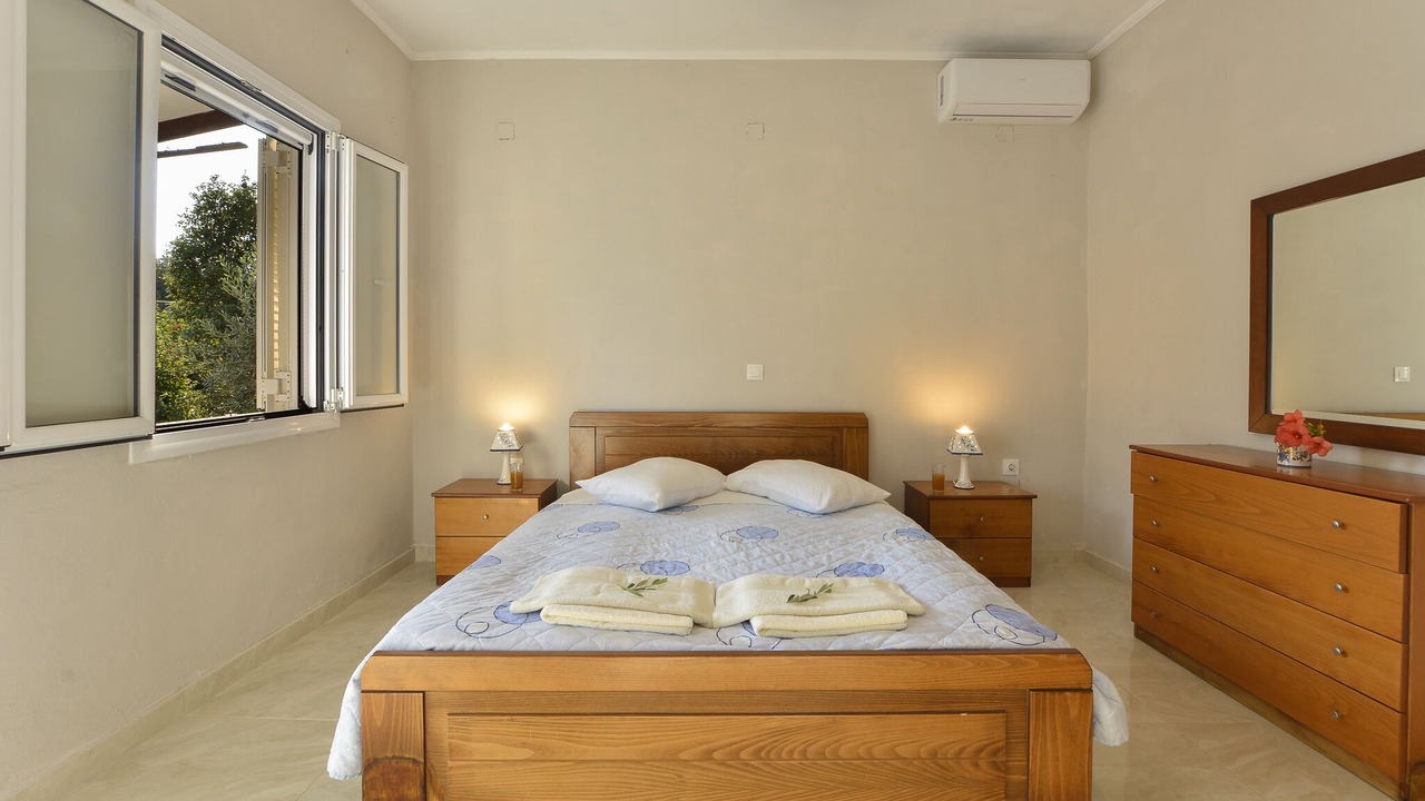 Photo of Bedroom in Notos