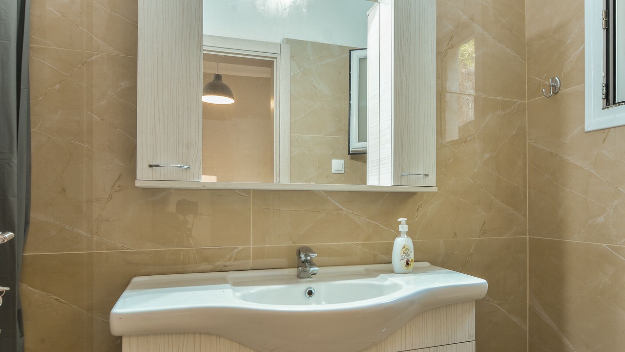 Photo of Bathroom in Notos