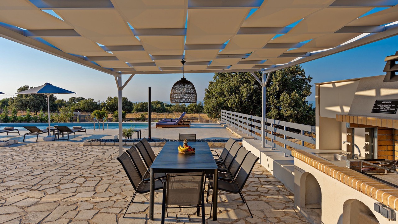 Photo of Outdoor in Mikro Metchi