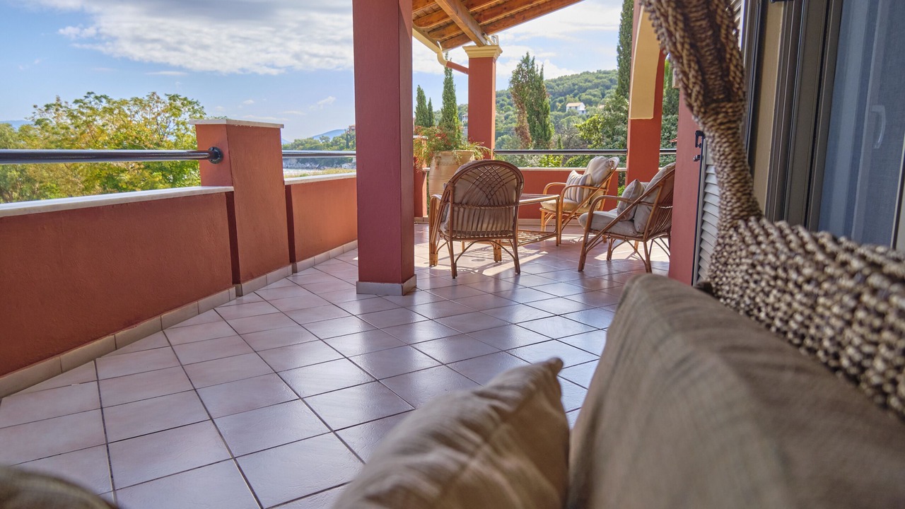 Photo of Patio Balcony in Apraos