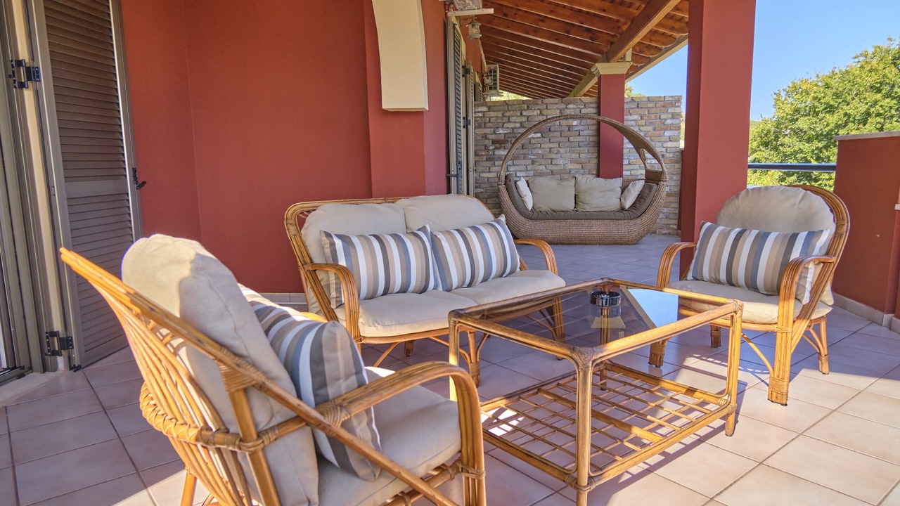 Photo of Patio Balcony in Apraos