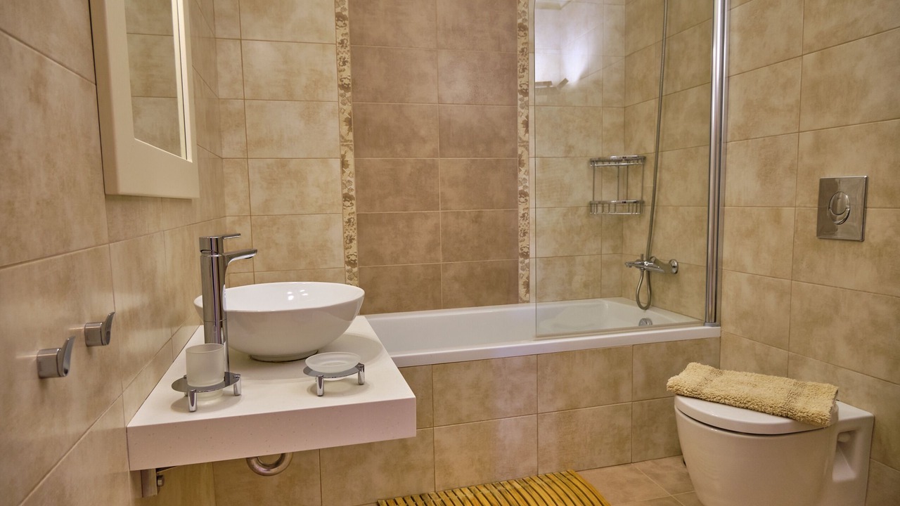 Photo of Bathroom in Apraos
