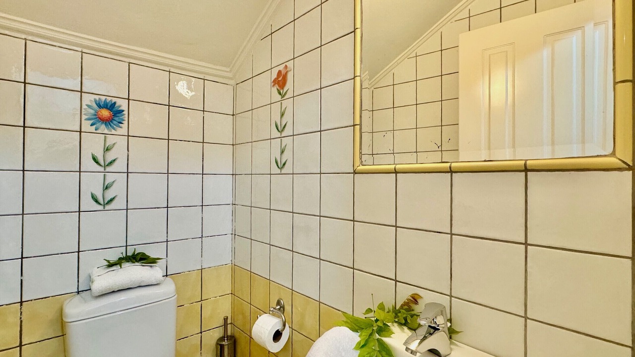 Photo of Bathroom in Esperion