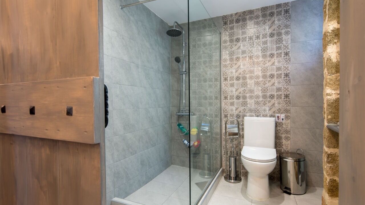 Photo of Bathroom in Rhodes Old Town