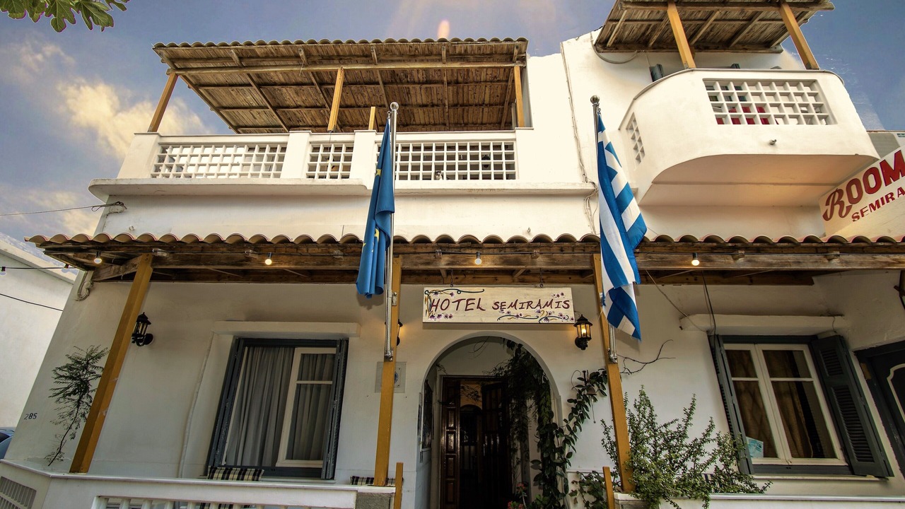 Photo of Outdoor in Adamas