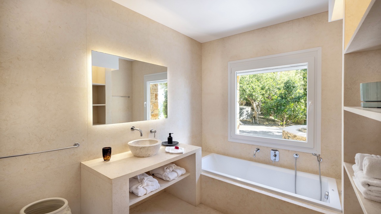 Photo of Bathroom in Maragas