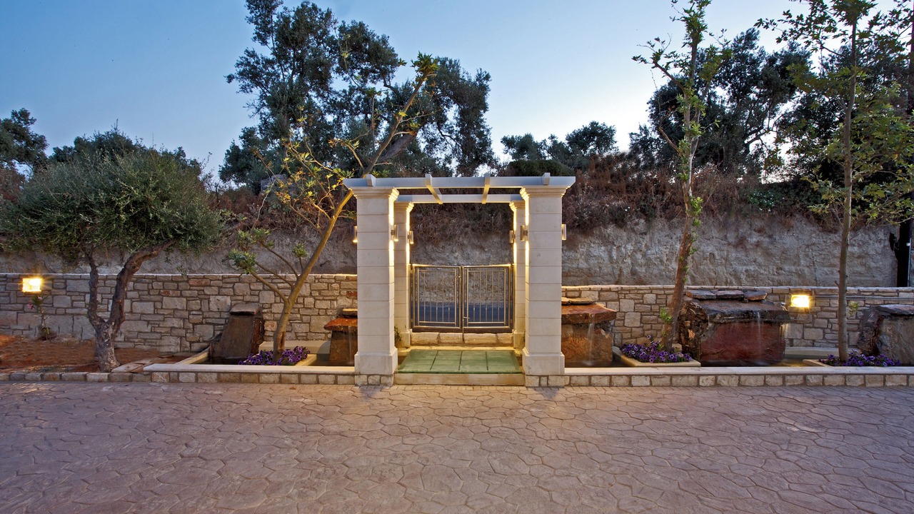 Photo of Others in Adelianos Kampos