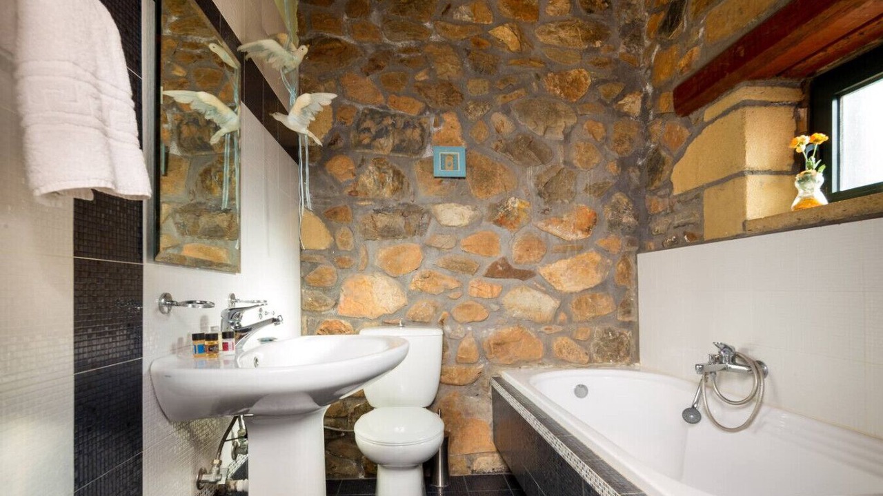 Photo of Bathroom in Livadia