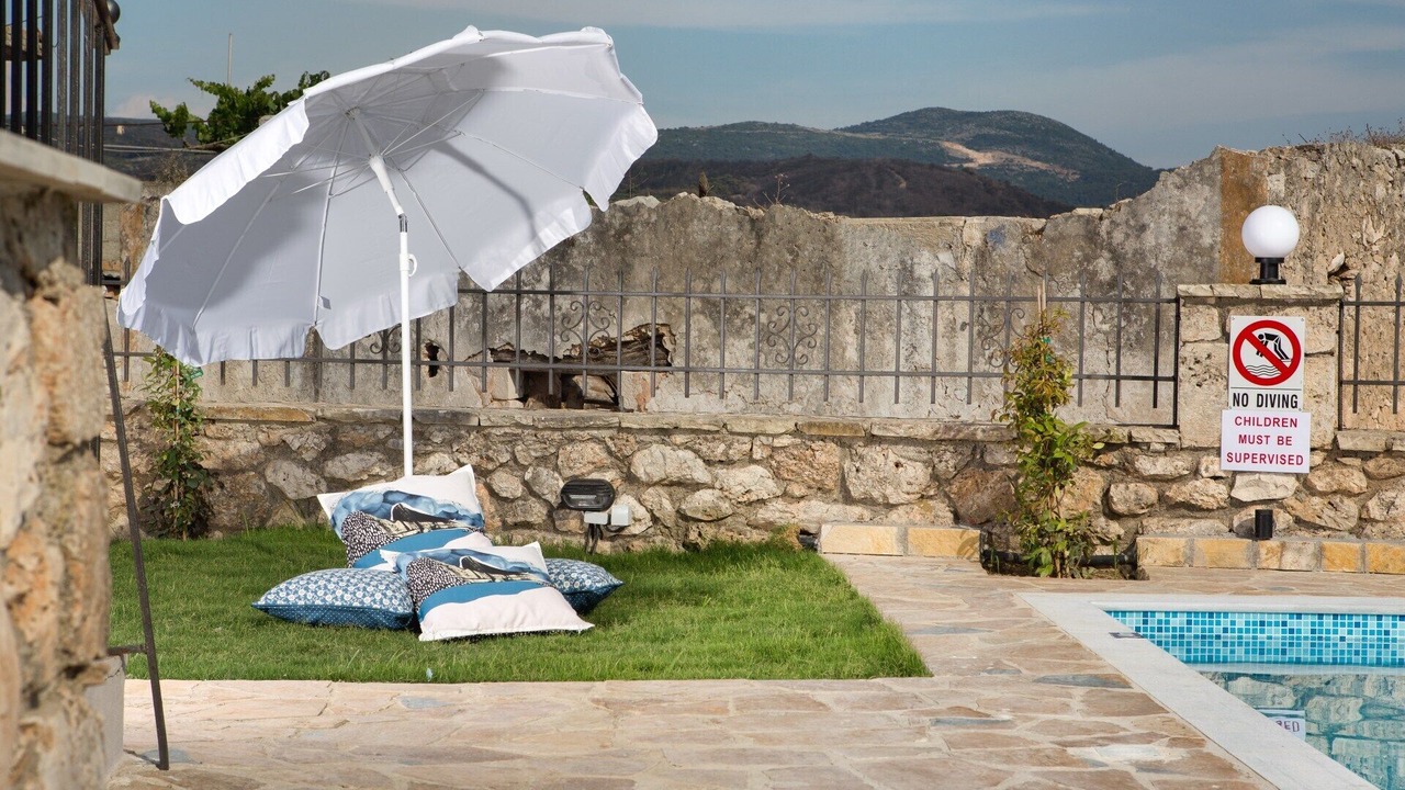 Photo of Patio Balcony in Anafonitria