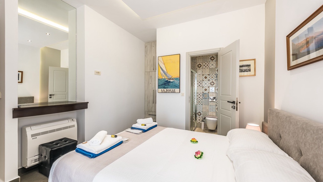 Photo of Bedroom in Douliana