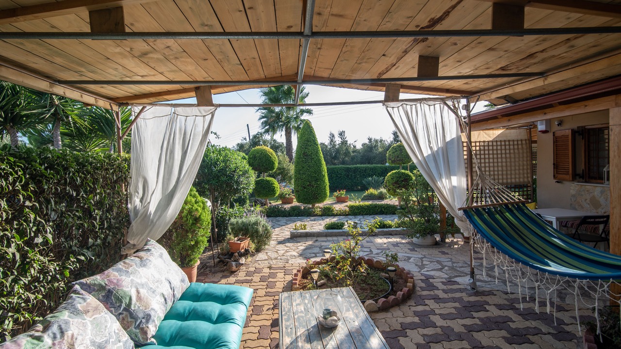 Photo of Patio Balcony in Vromonerion