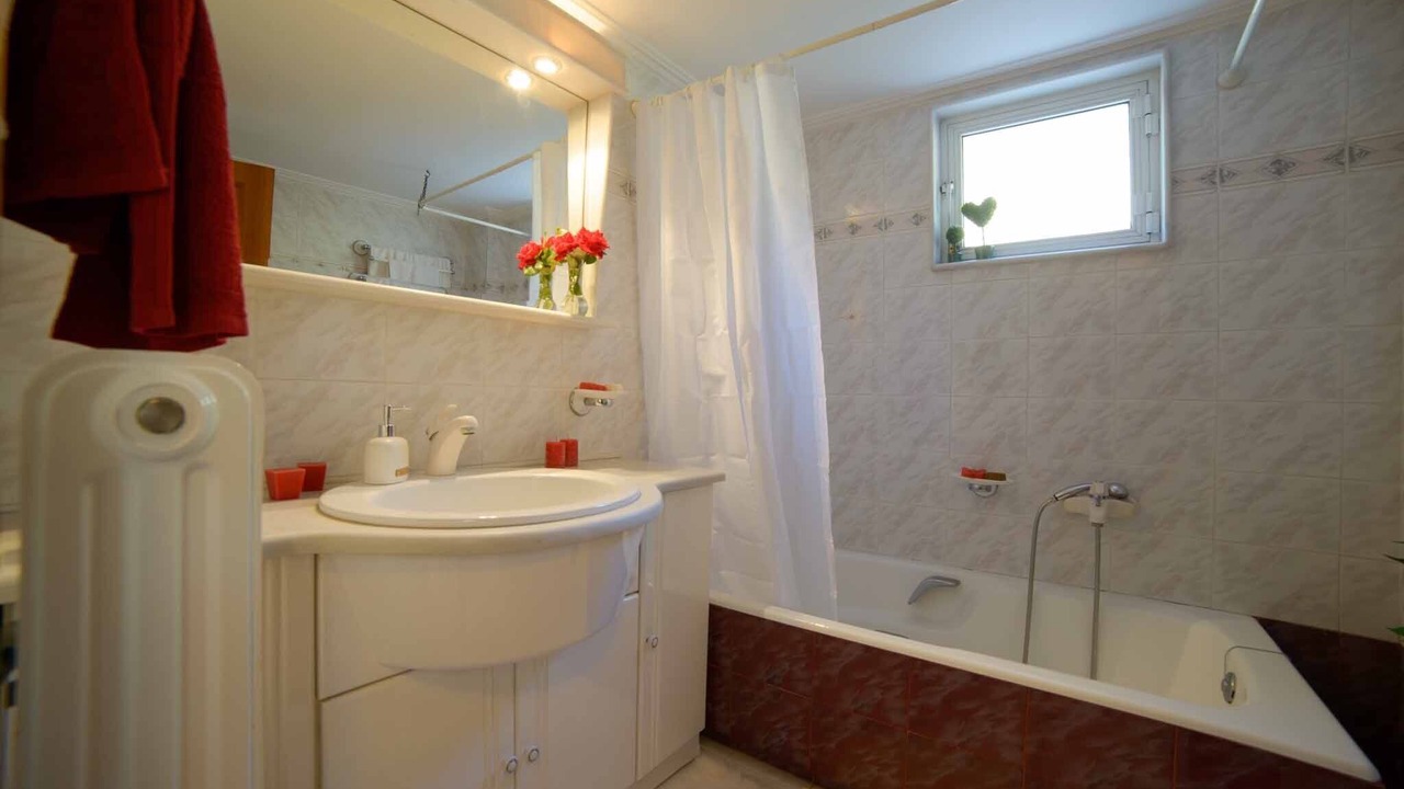Photo of Bathroom in Magoulades