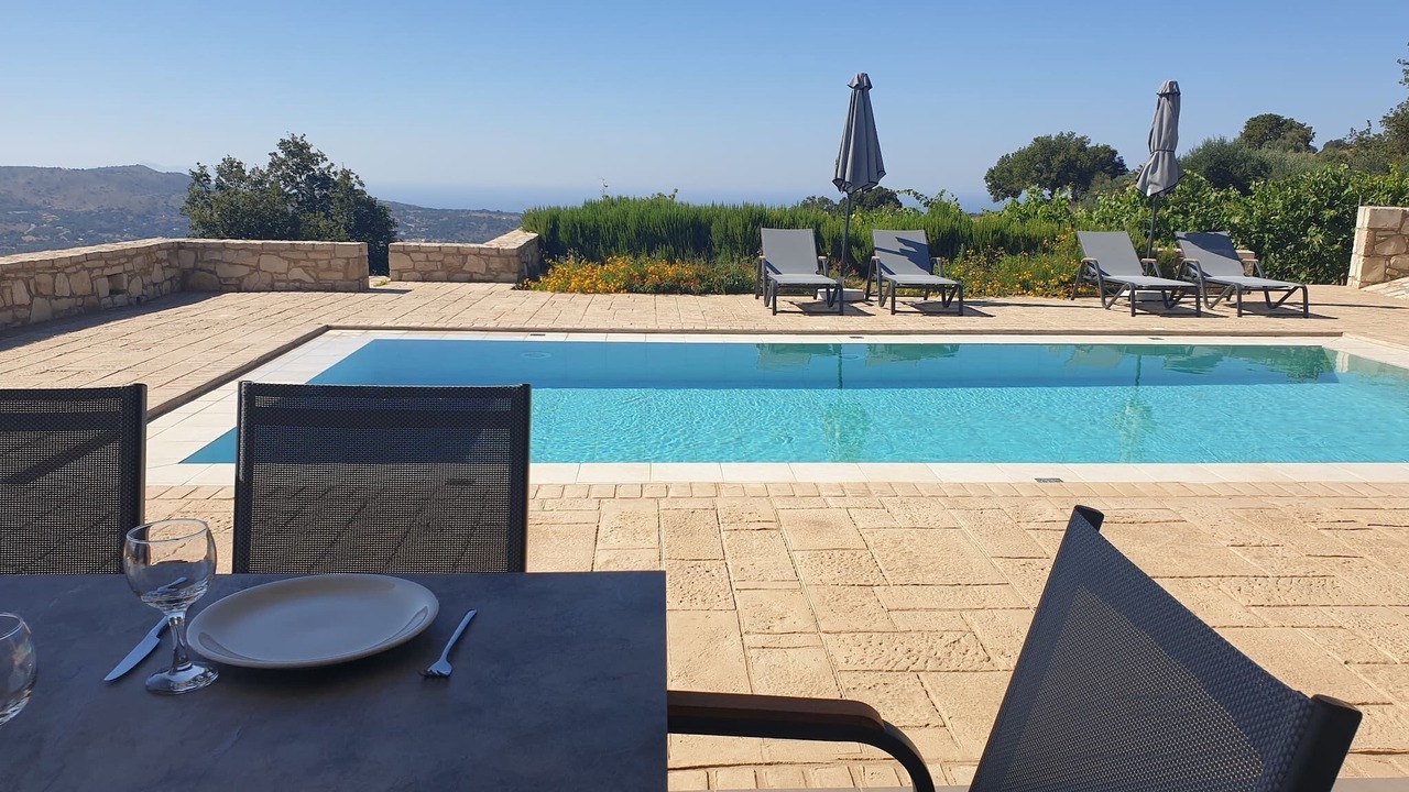 Photo of Outdoor in Monopari