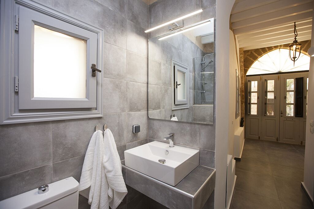 Photo of Bathroom in Rhodes Old Town