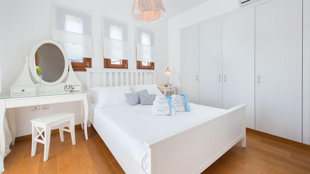 Photo of Bedroom in Petaloudes