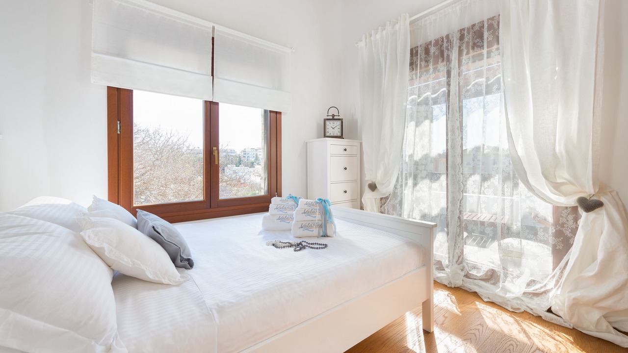 Photo of Bedroom in Petaloudes