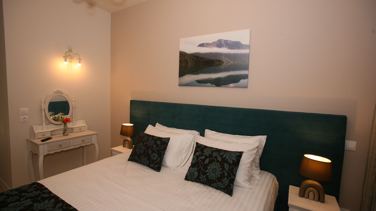 Photo of Bedroom in Ipsos