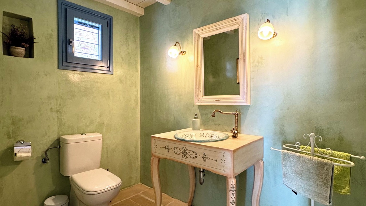 Photo of Bathroom in Ios