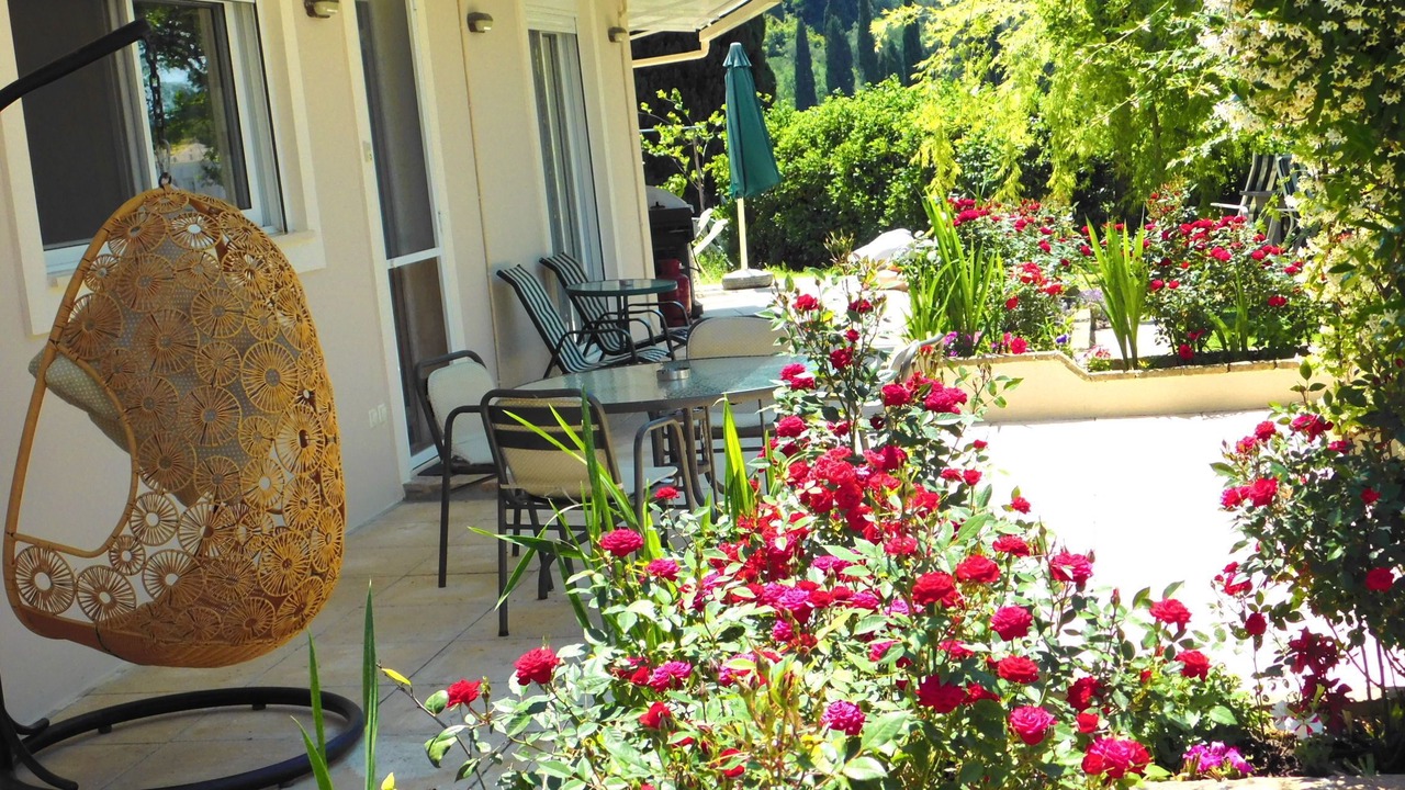Photo of Patio Balcony in Perama