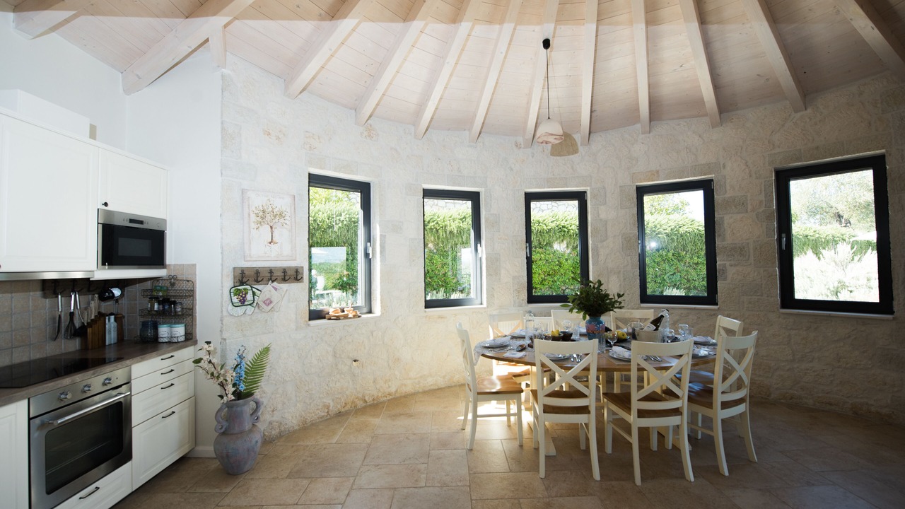 Photo of Kitchen in Petaleia