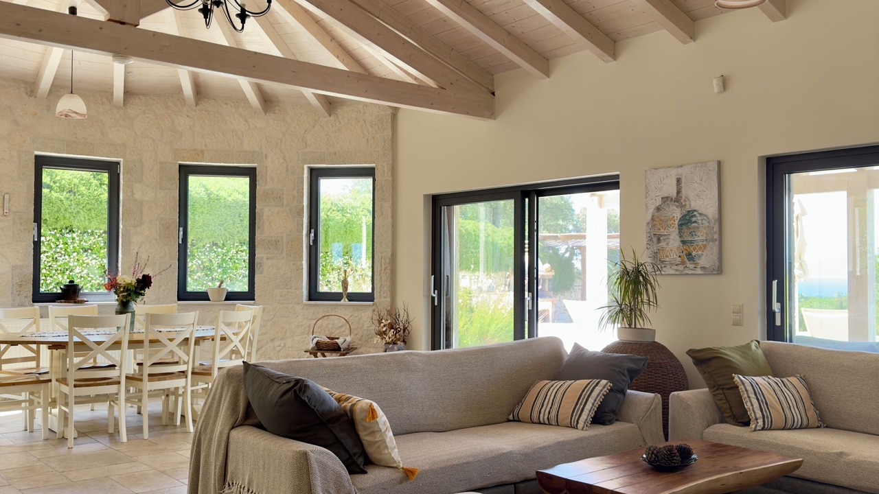 Photo of Livingroom in Petaleia