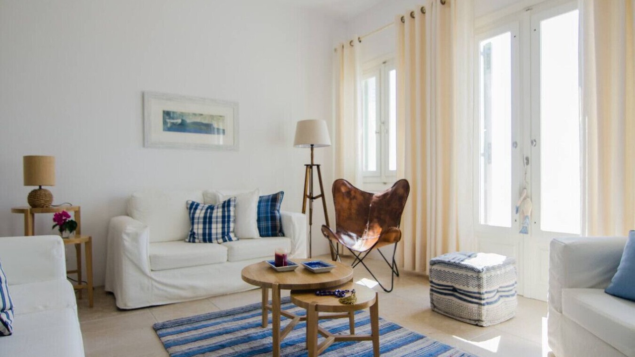 Photo of Livingroom in Ios Town