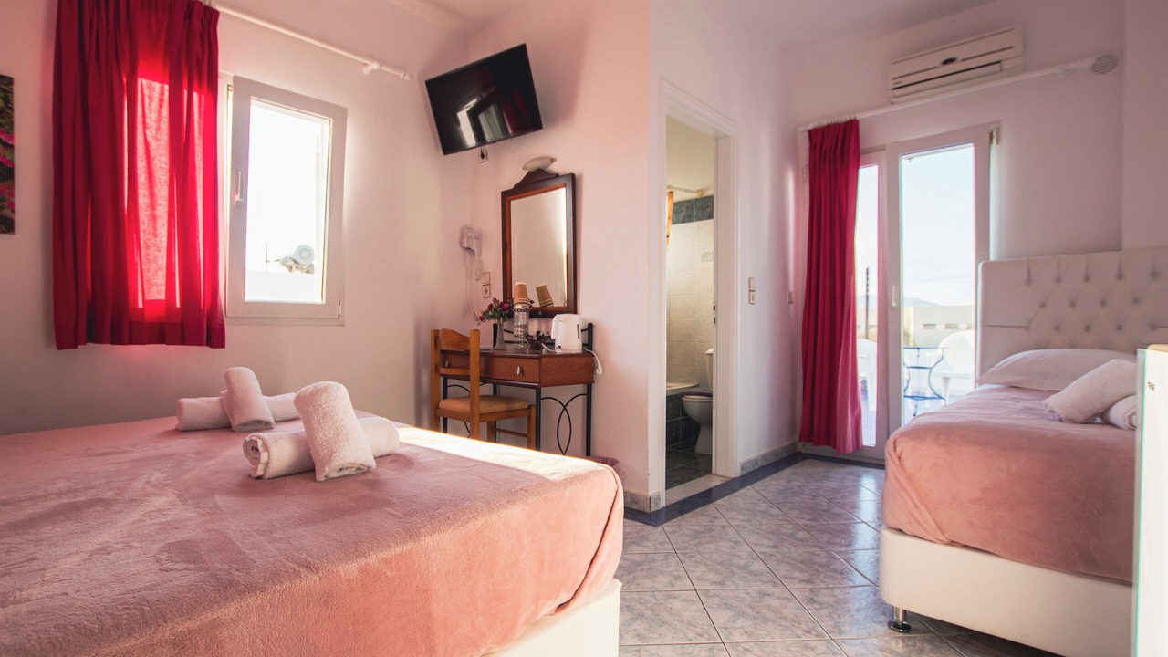 Photo of Bedroom in Fira