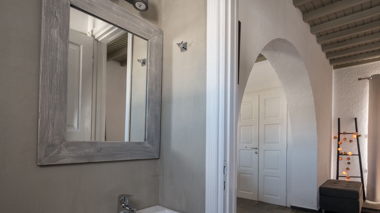 Photo of Bathroom in Ano Mera