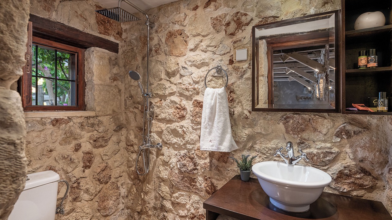Photo of Bathroom in Katochori