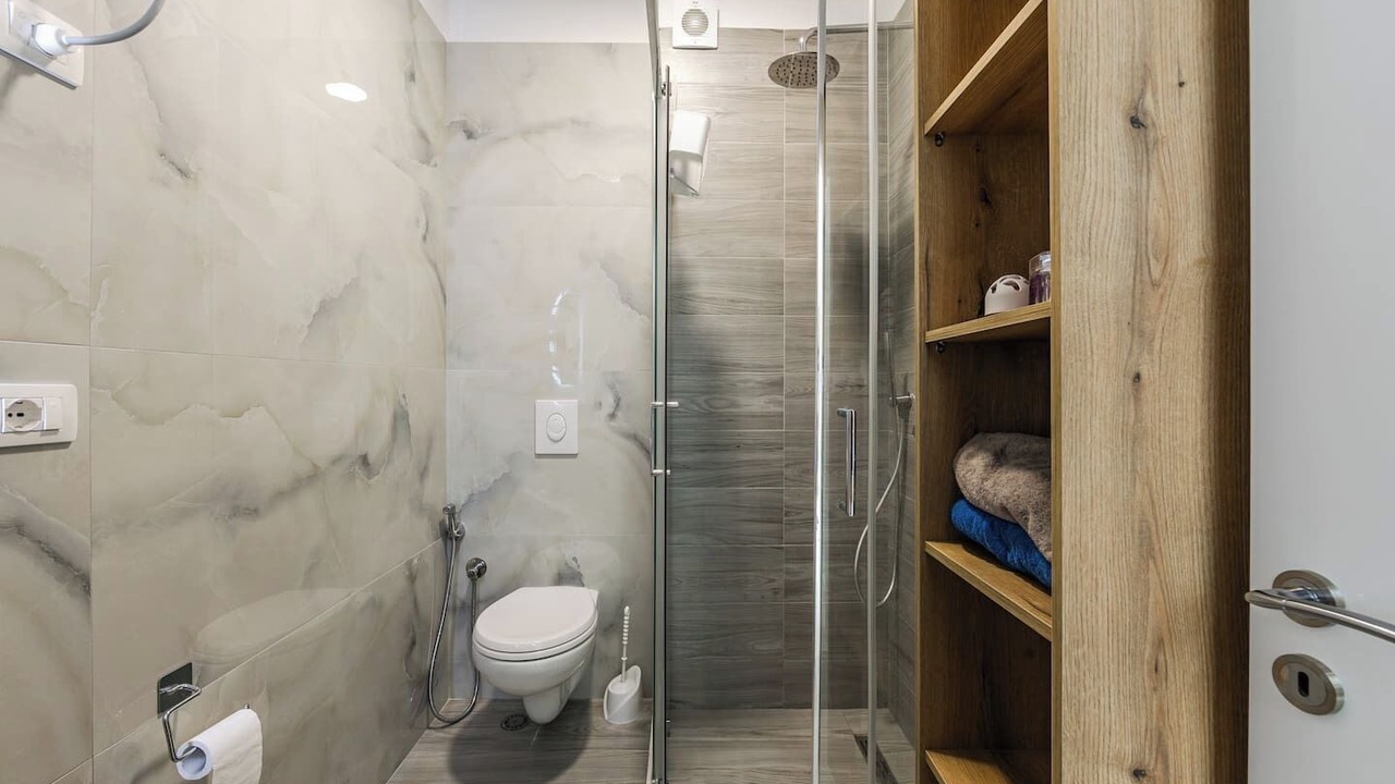 Photo of Bathroom in Shengjin