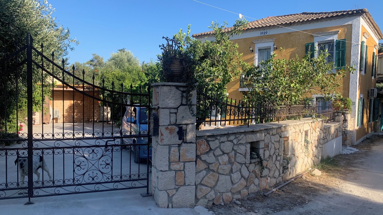 Photo of Outdoor in Neromilos